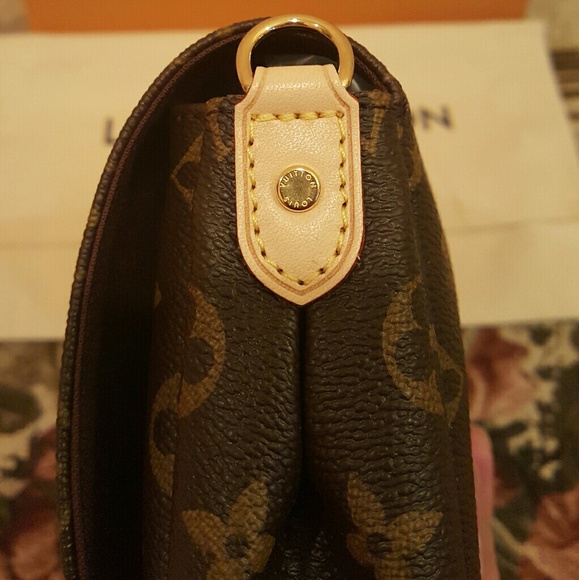 Authentic Louis Vuitton Favorite Mm Monogram - Picture 3 of 8